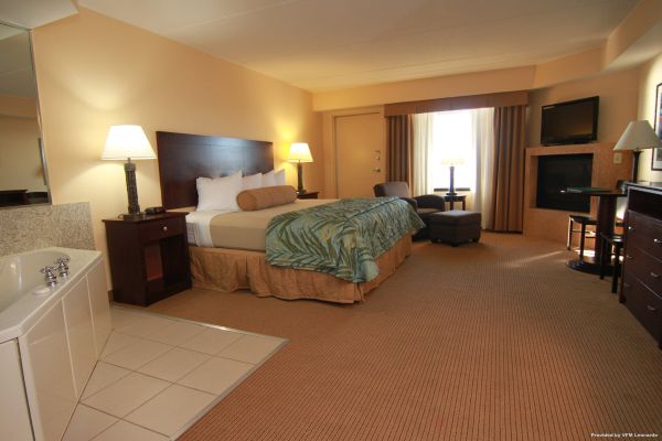 Edgewater Hotel & Waterpark (Duluth)